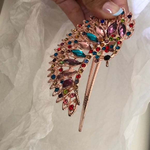 Gorgeous Multi-coloured Hair Clip - Picture 3 of 3